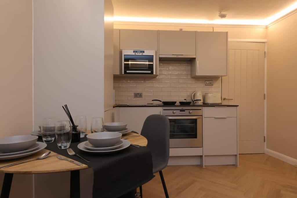 Riverside Serviced Apartments 런던 외부 사진