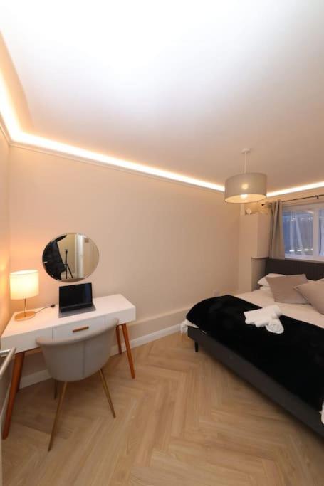 Riverside Serviced Apartments 런던 외부 사진