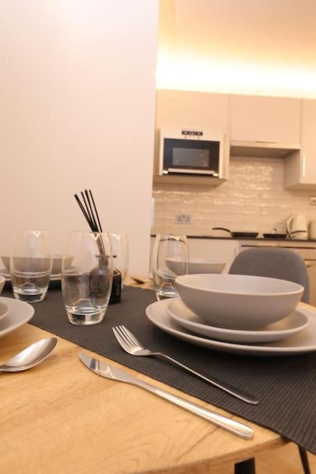 Riverside Serviced Apartments 런던 외부 사진